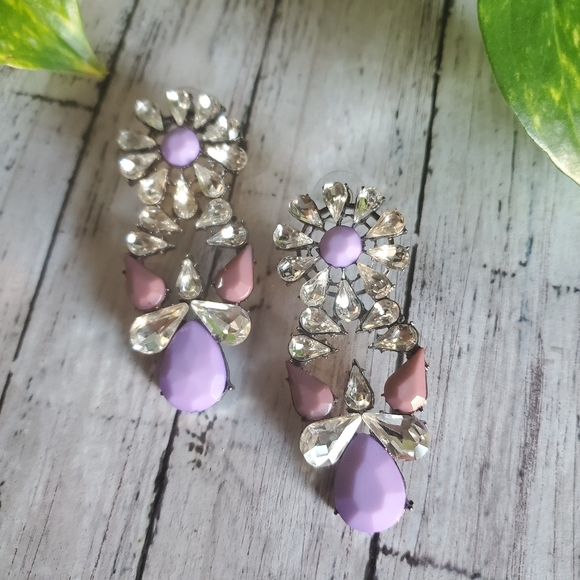NEW Purple Earrings for special days - Picture 5 of 5